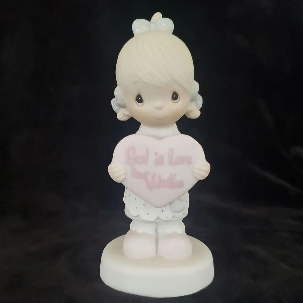 Vintage Precious Moments "God is Love Dear Valentine" Figurine E-7154 (1981)